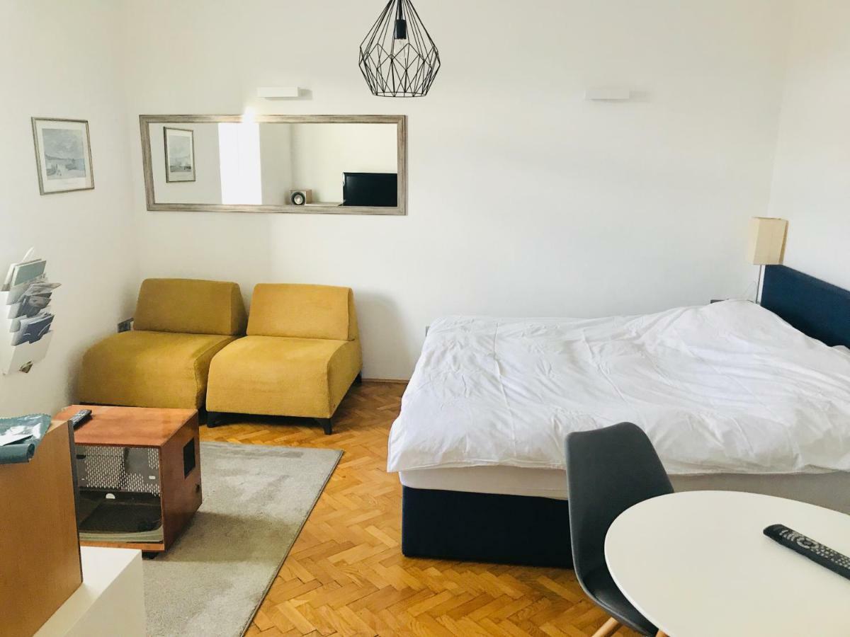 מריבור Modern Studio In The Heart Of The City מראה חיצוני תמונה