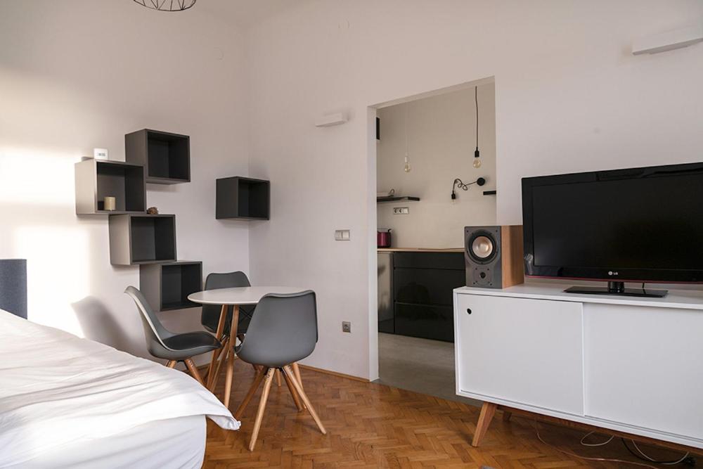 מריבור Modern Studio In The Heart Of The City מראה חיצוני תמונה